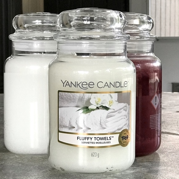 Yankee Candle Fluffy Towels Lg 22oz (623g) Jar, New